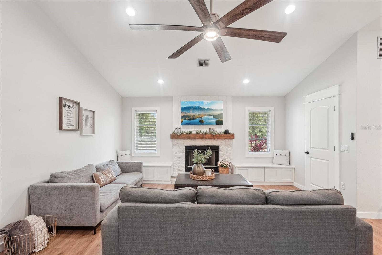 Image 10 of 53 For 5417 Maccaughey Drive