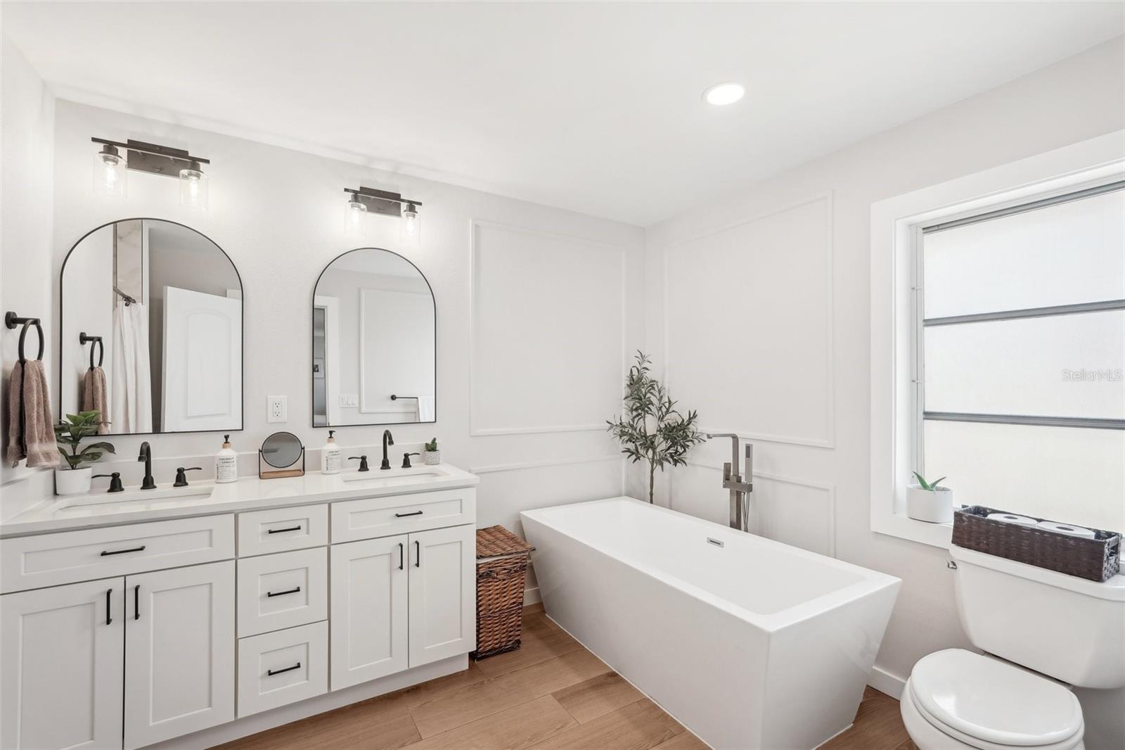 Image 18 of 53 For 5417 Maccaughey Drive