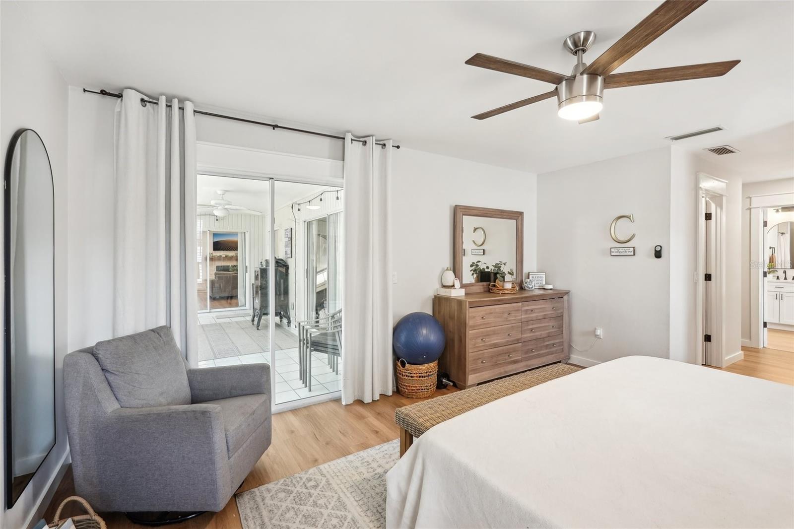 Image 24 of 53 For 5417 Maccaughey Drive