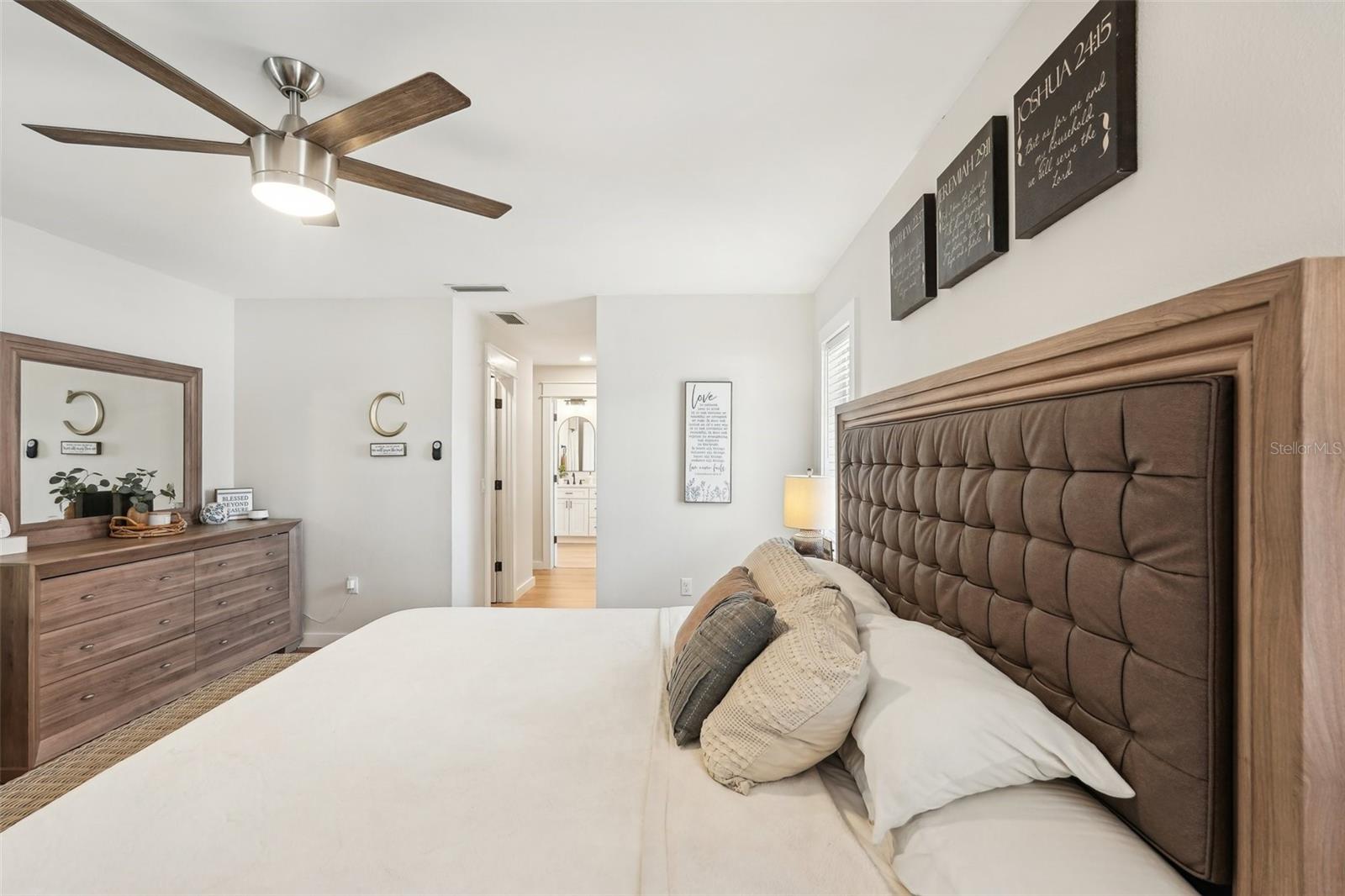 Image 25 of 53 For 5417 Maccaughey Drive