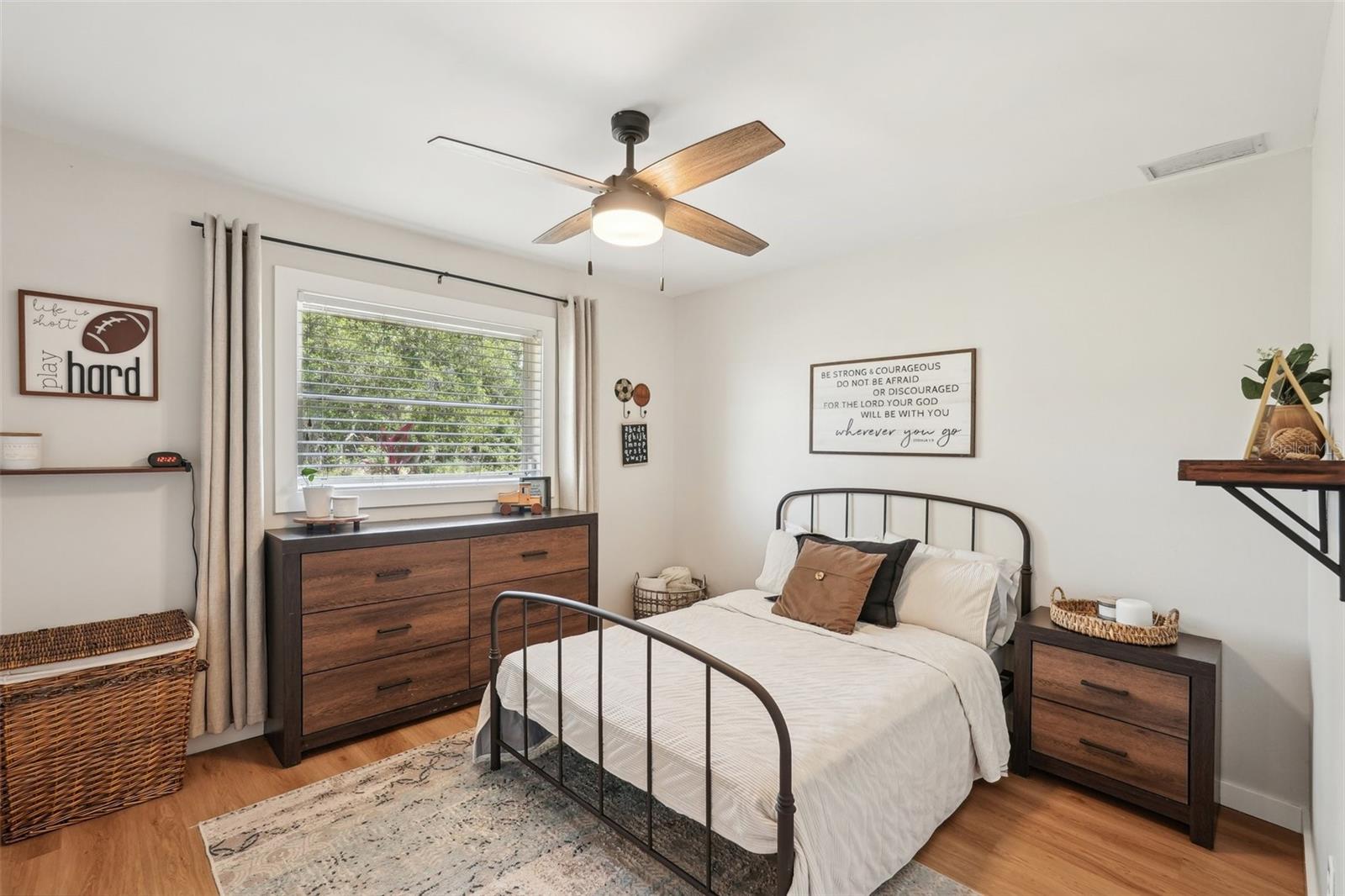 Image 28 of 53 For 5417 Maccaughey Drive