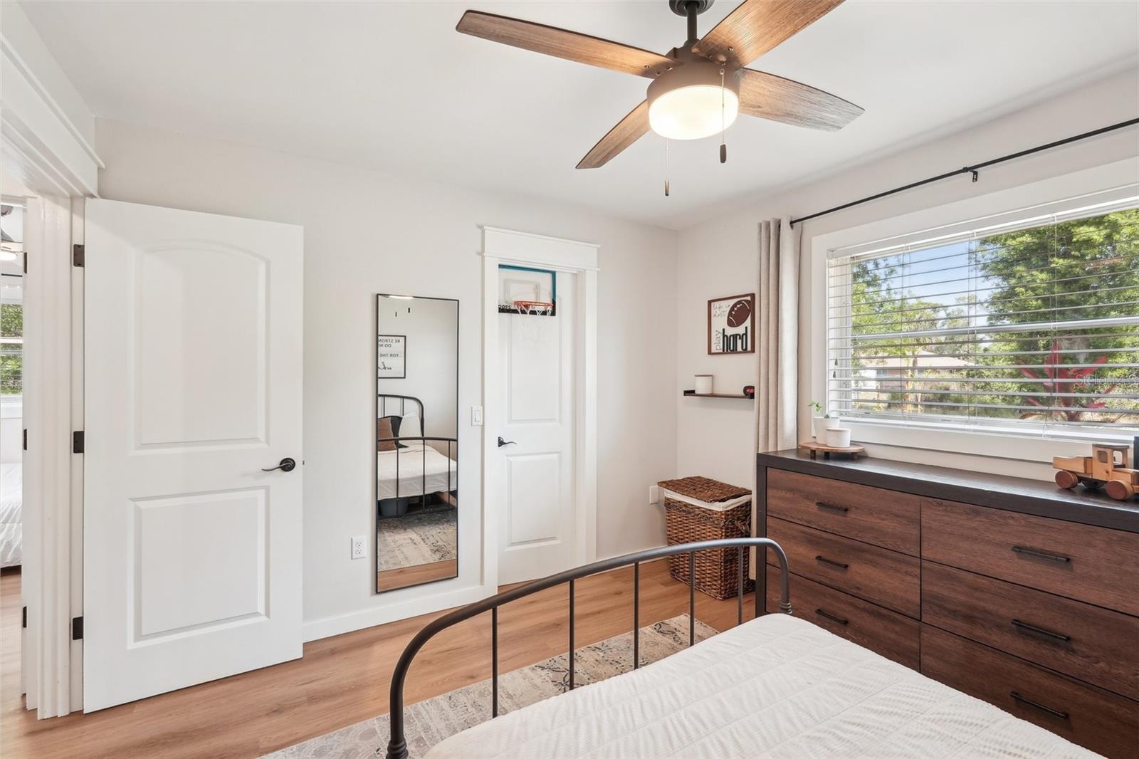 Image 30 of 53 For 5417 Maccaughey Drive