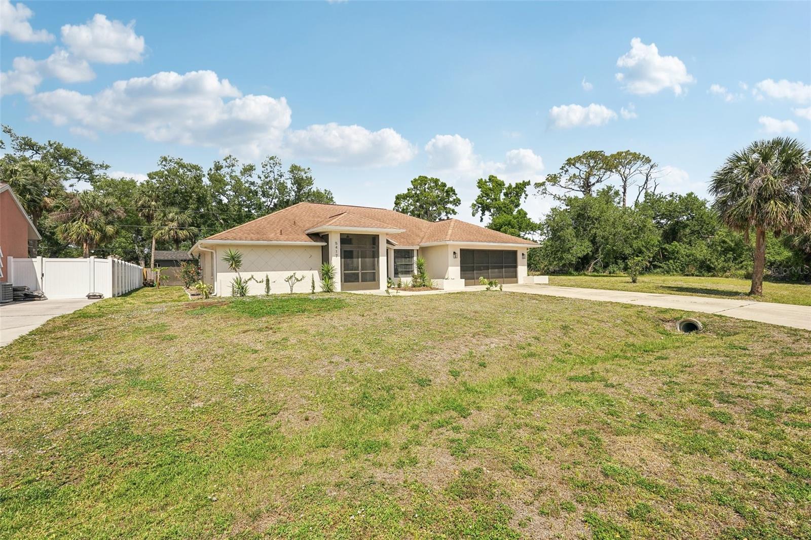 Image 4 of 53 For 5417 Maccaughey Drive