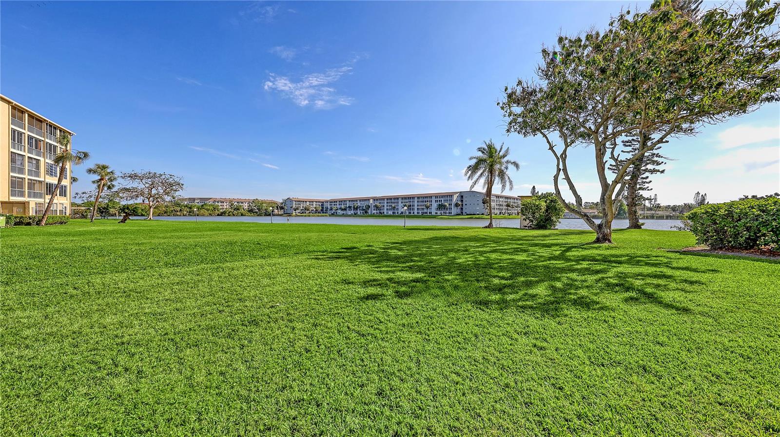 Image 23 of 37 For 3845 Lake Bayshore Drive F103