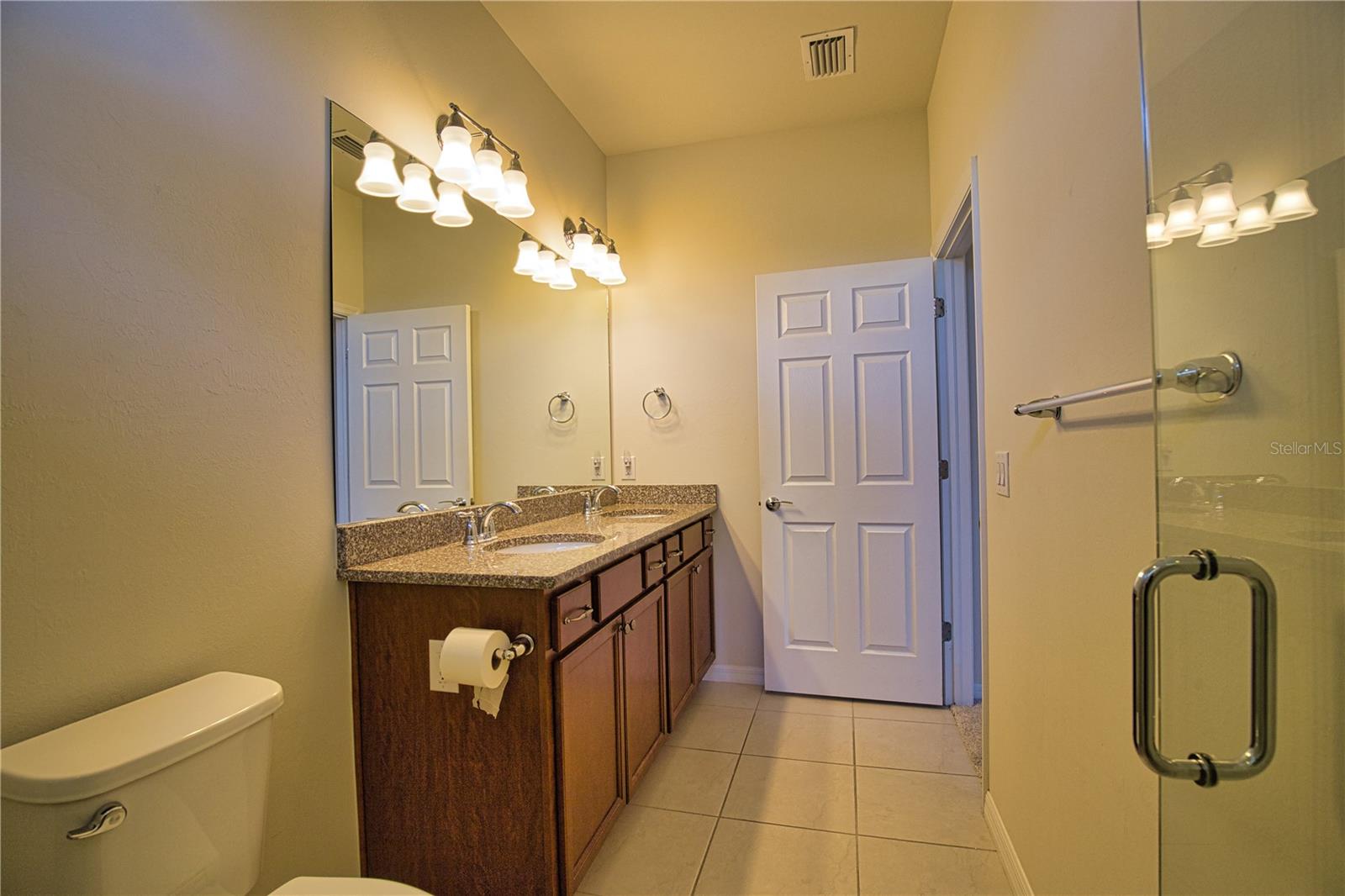 Image 17 of 26 For 13565 Piero Street