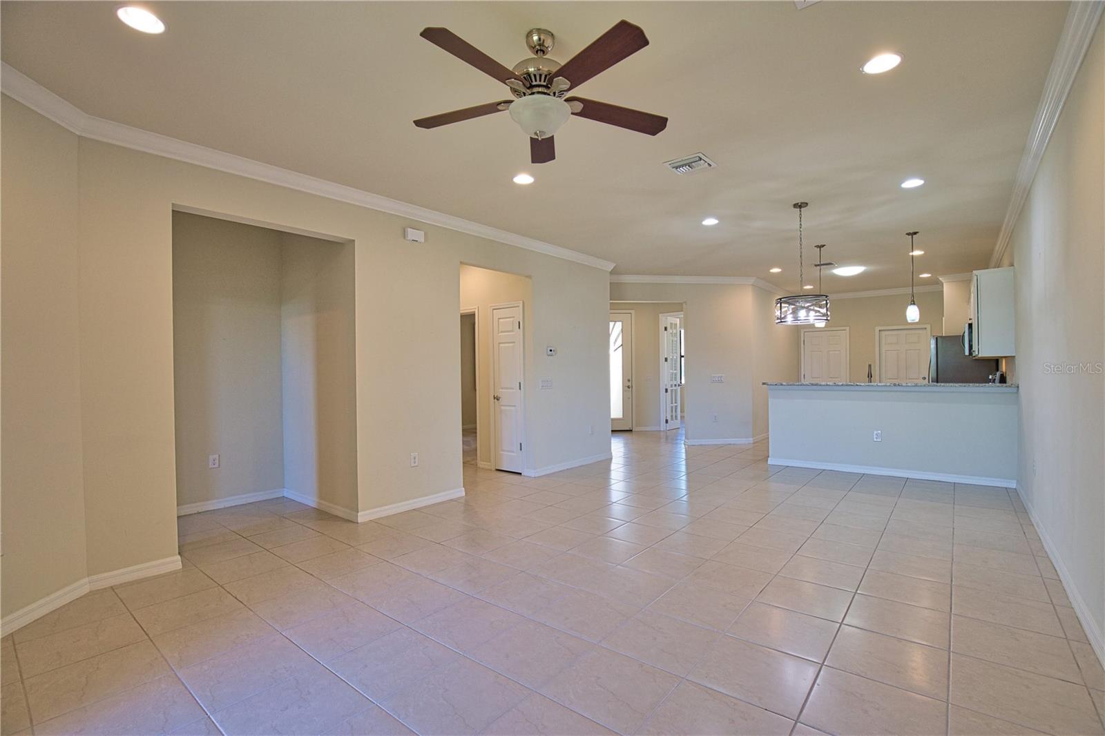 Image 18 of 26 For 13565 Piero Street