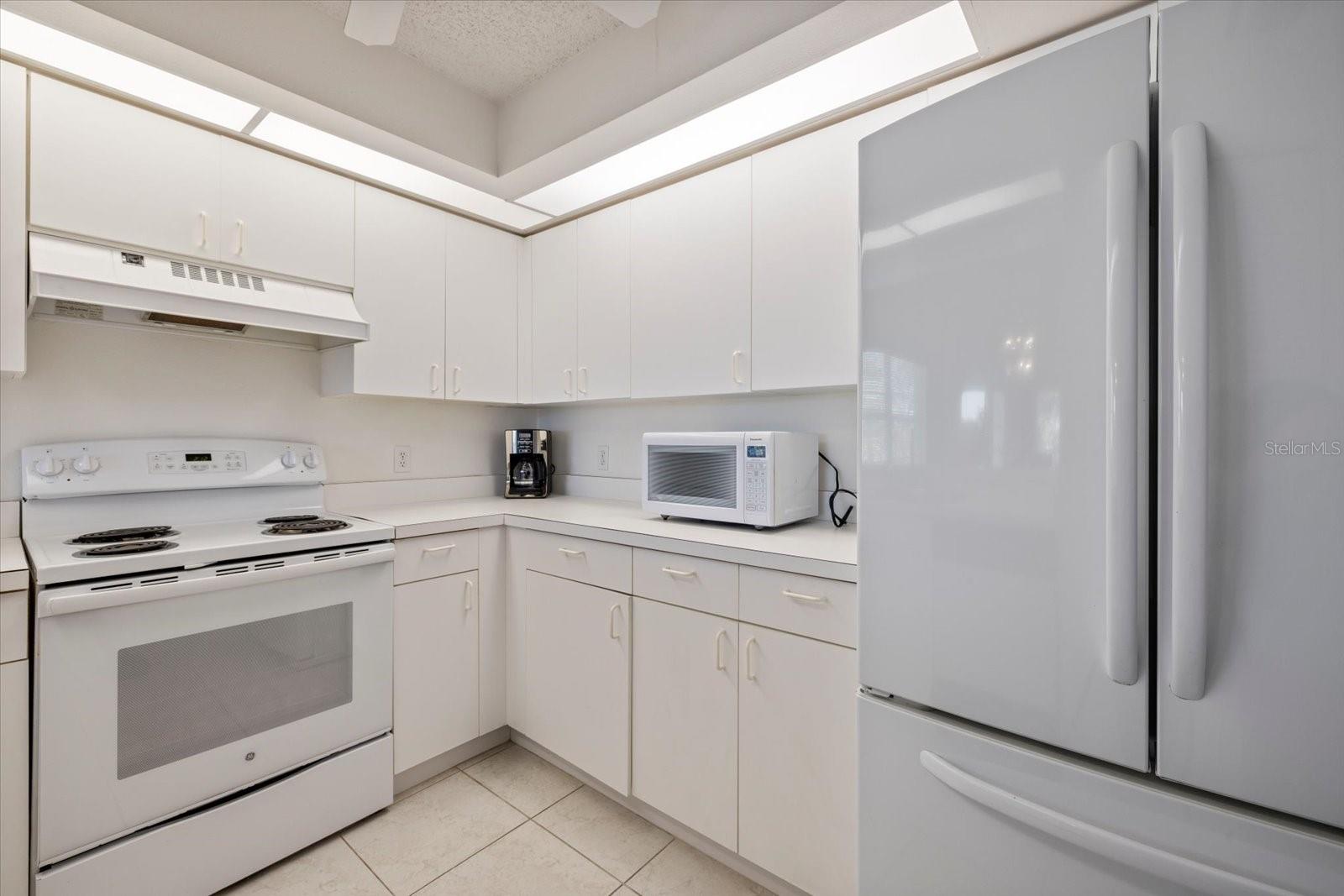 Image 14 of 44 For 841 Waterside Drive 206