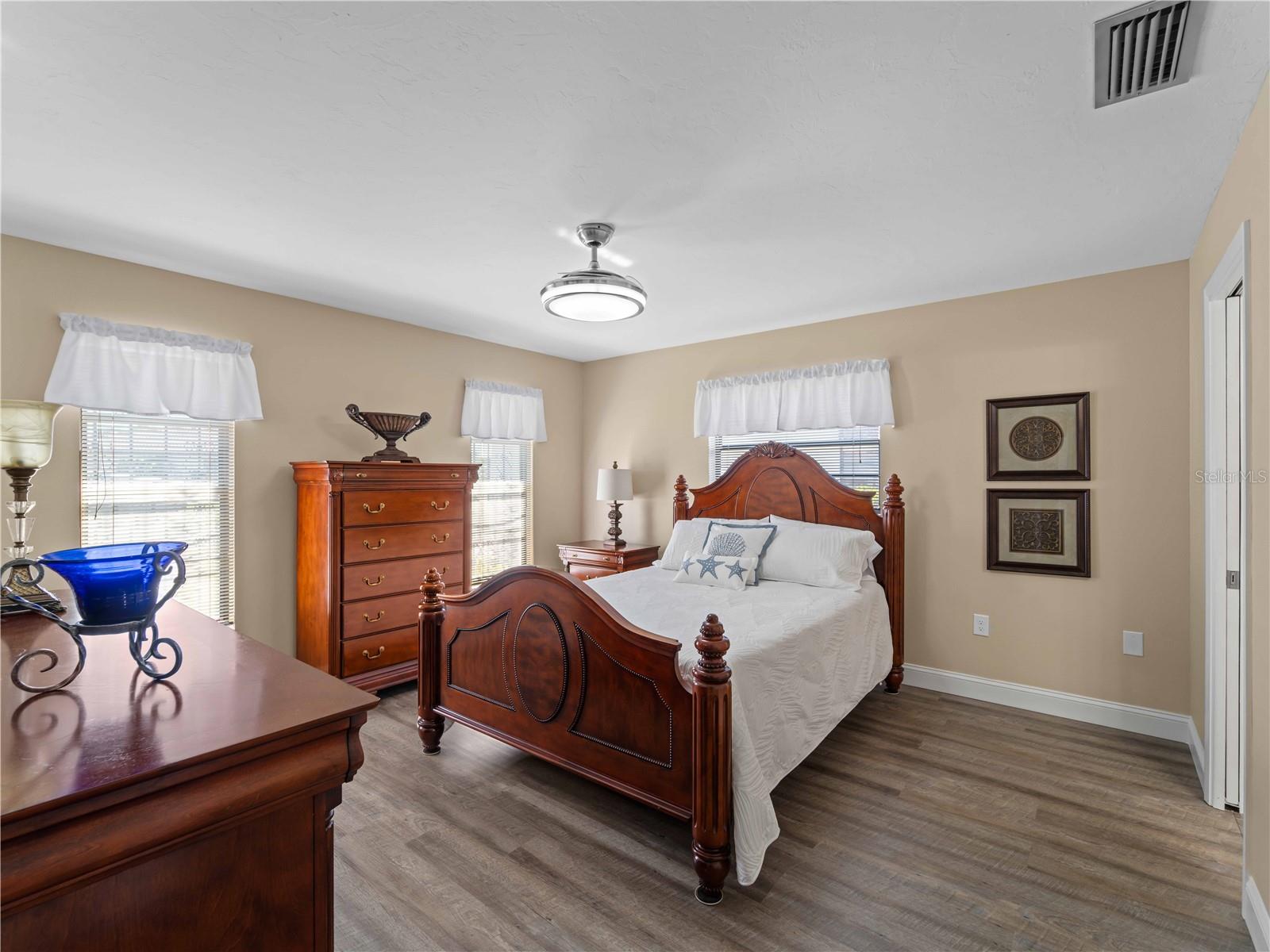 Image 18 of 49 For 854 Senda Plata  22
