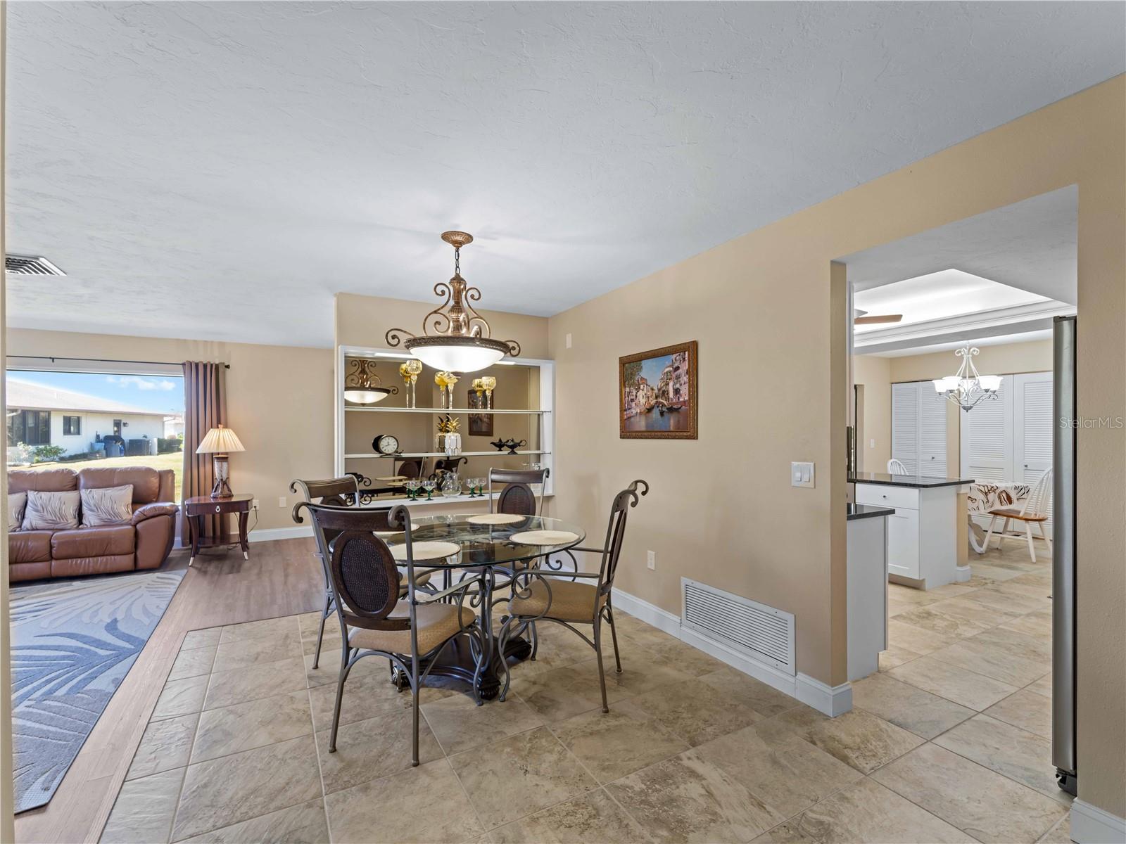Image 7 of 49 For 854 Senda Plata  22