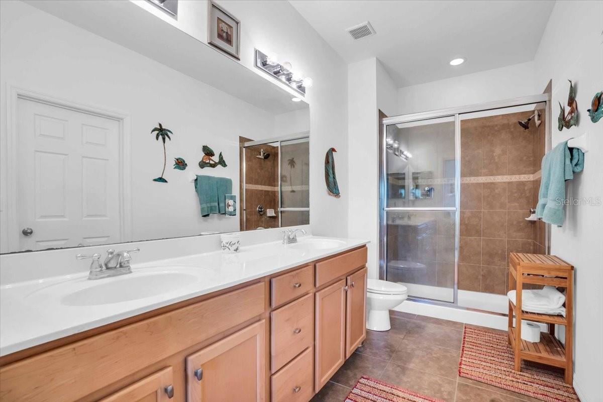 Image 21 of 39 For 9413 Carnaby Drive