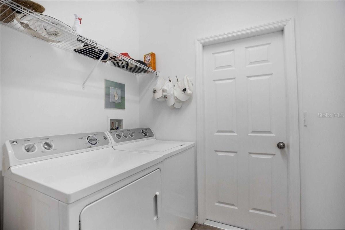 Image 23 of 39 For 9413 Carnaby Drive