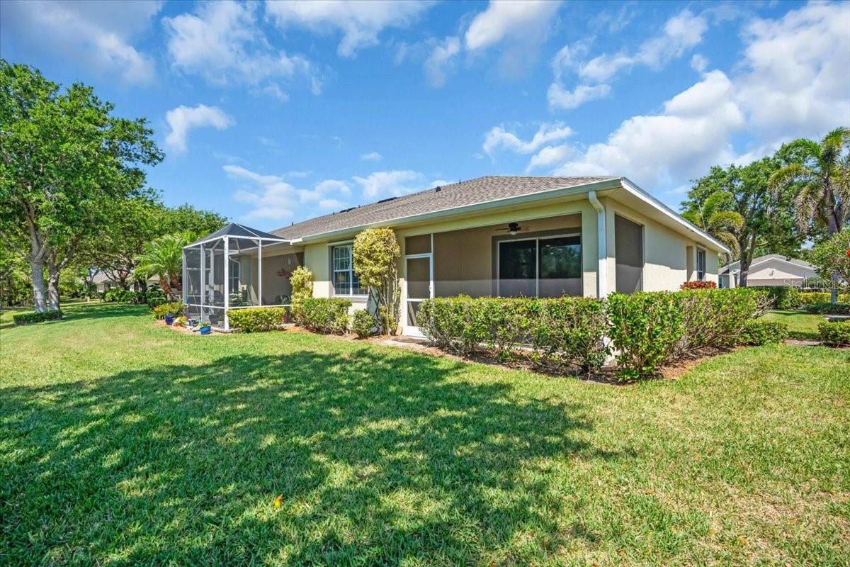 Image 26 of 39 For 9413 Carnaby Drive