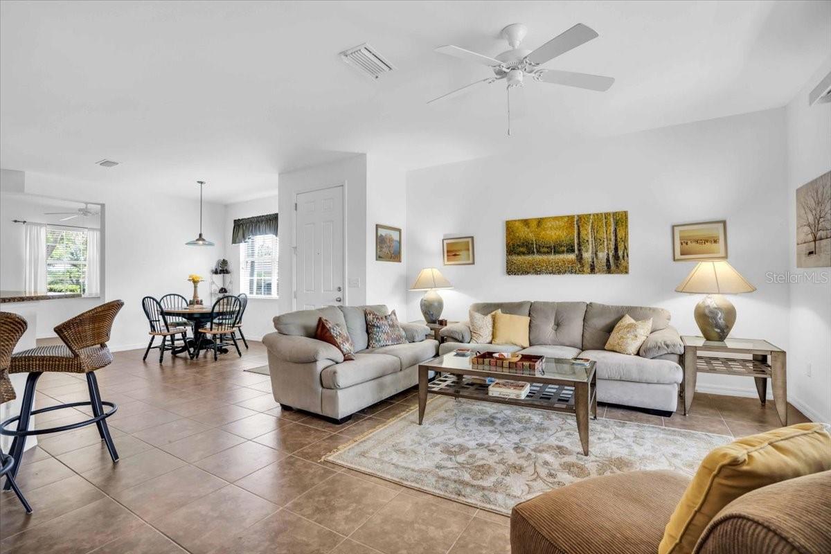 Image 7 of 39 For 9413 Carnaby Drive