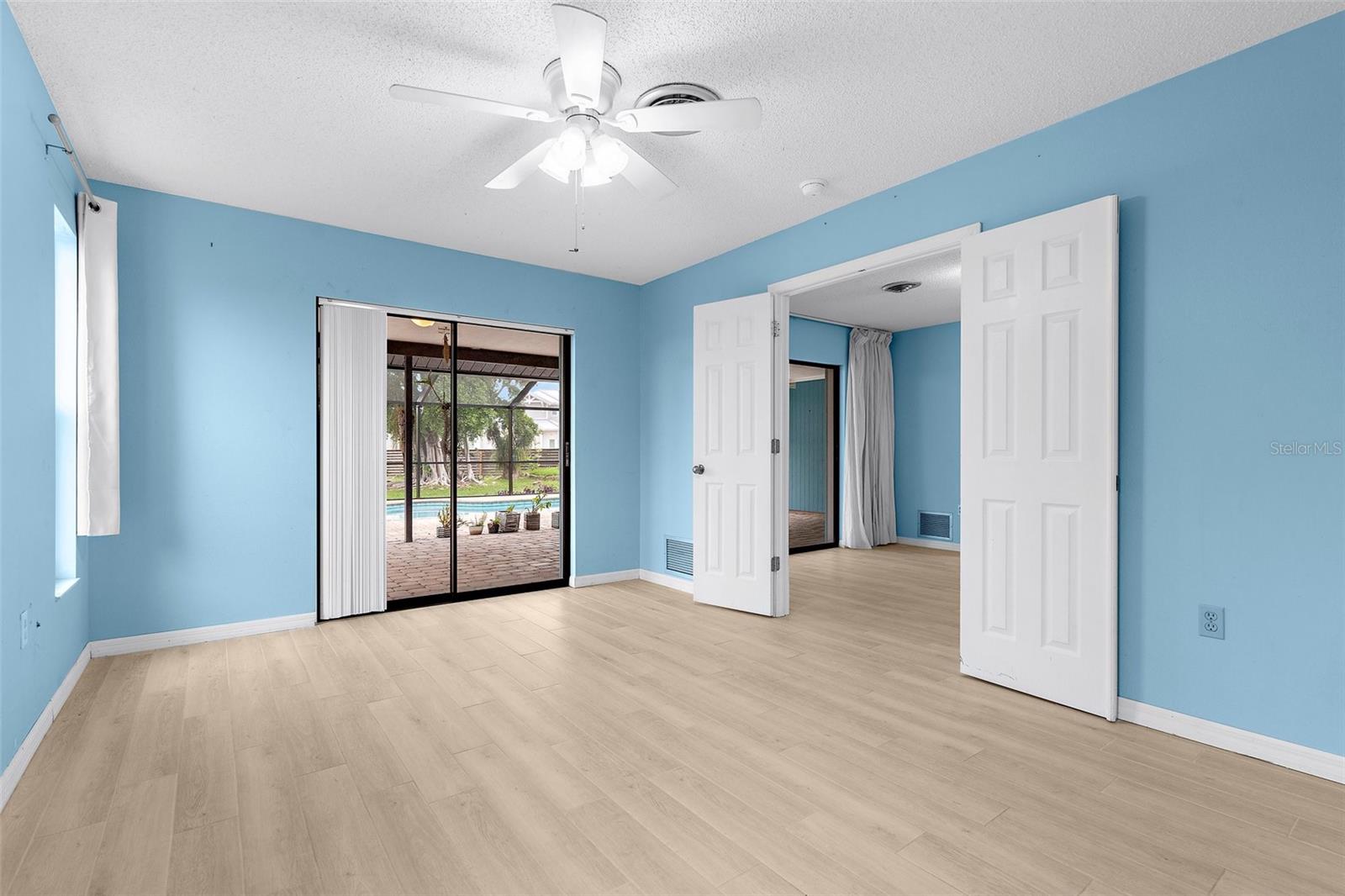 Image 15 of 46 For 304 Beach Road