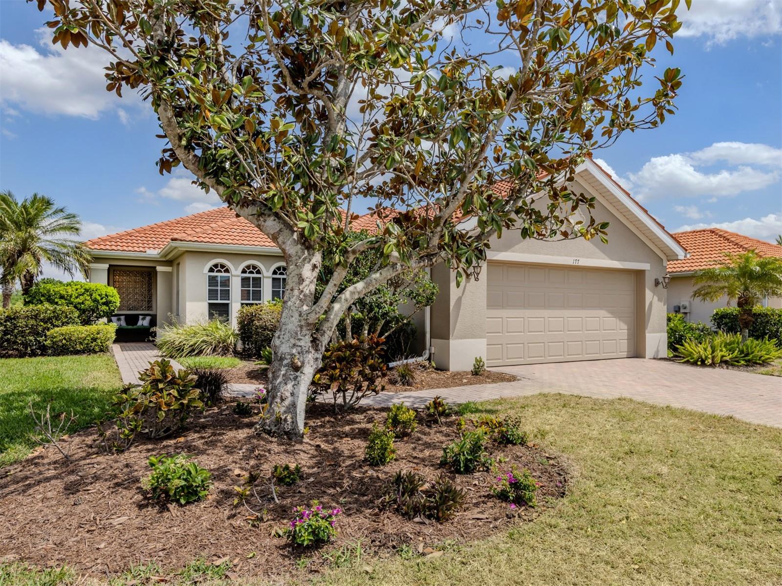Listing photo id 0 for 177 Treviso Court
