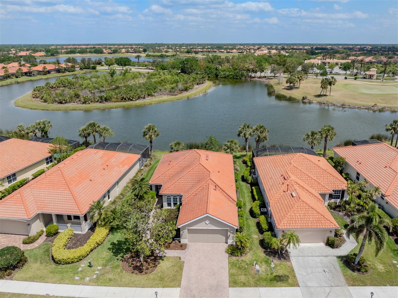 Listing photo id 30 for 177 Treviso Court