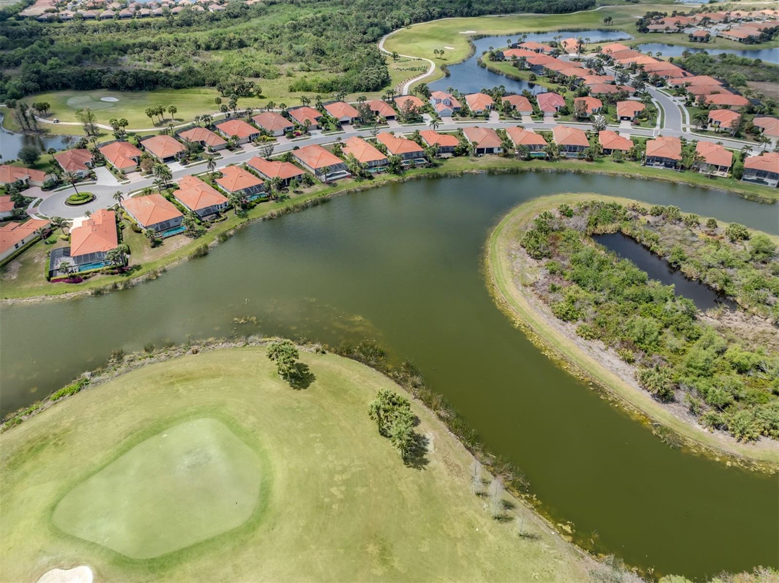 Listing photo id 35 for 177 Treviso Court