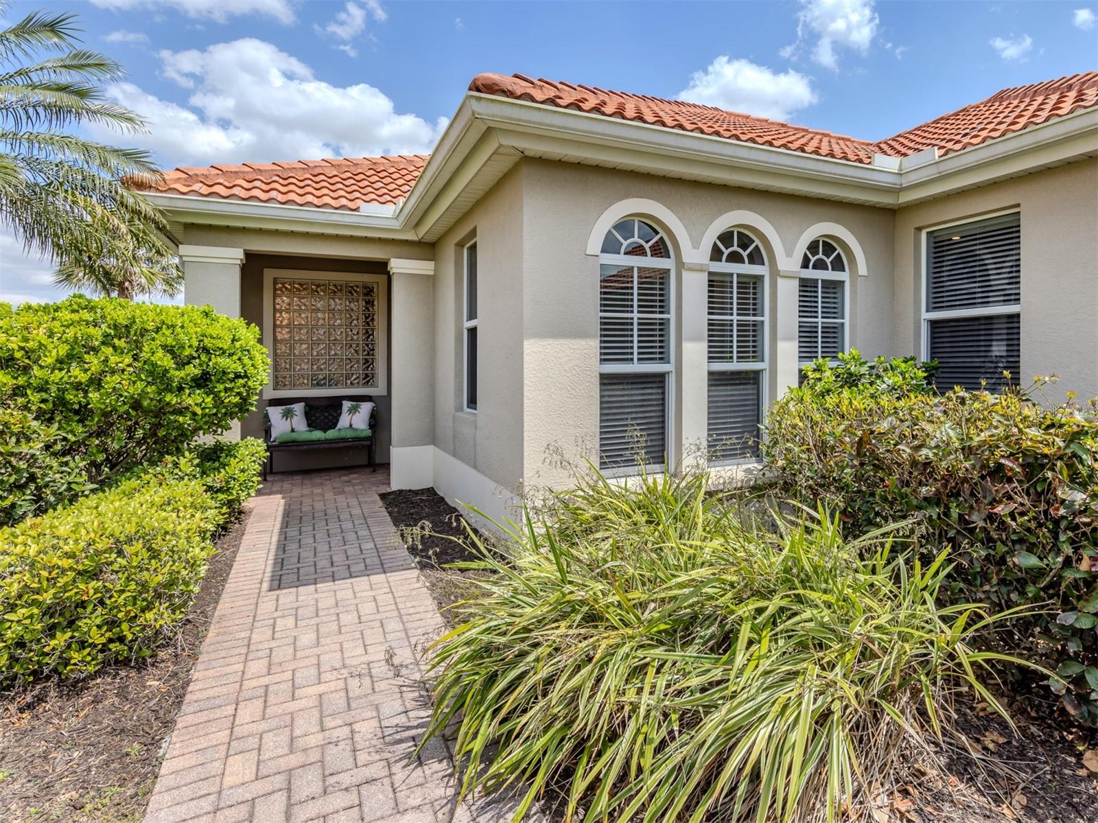 Listing photo id 2 for 177 Treviso Court