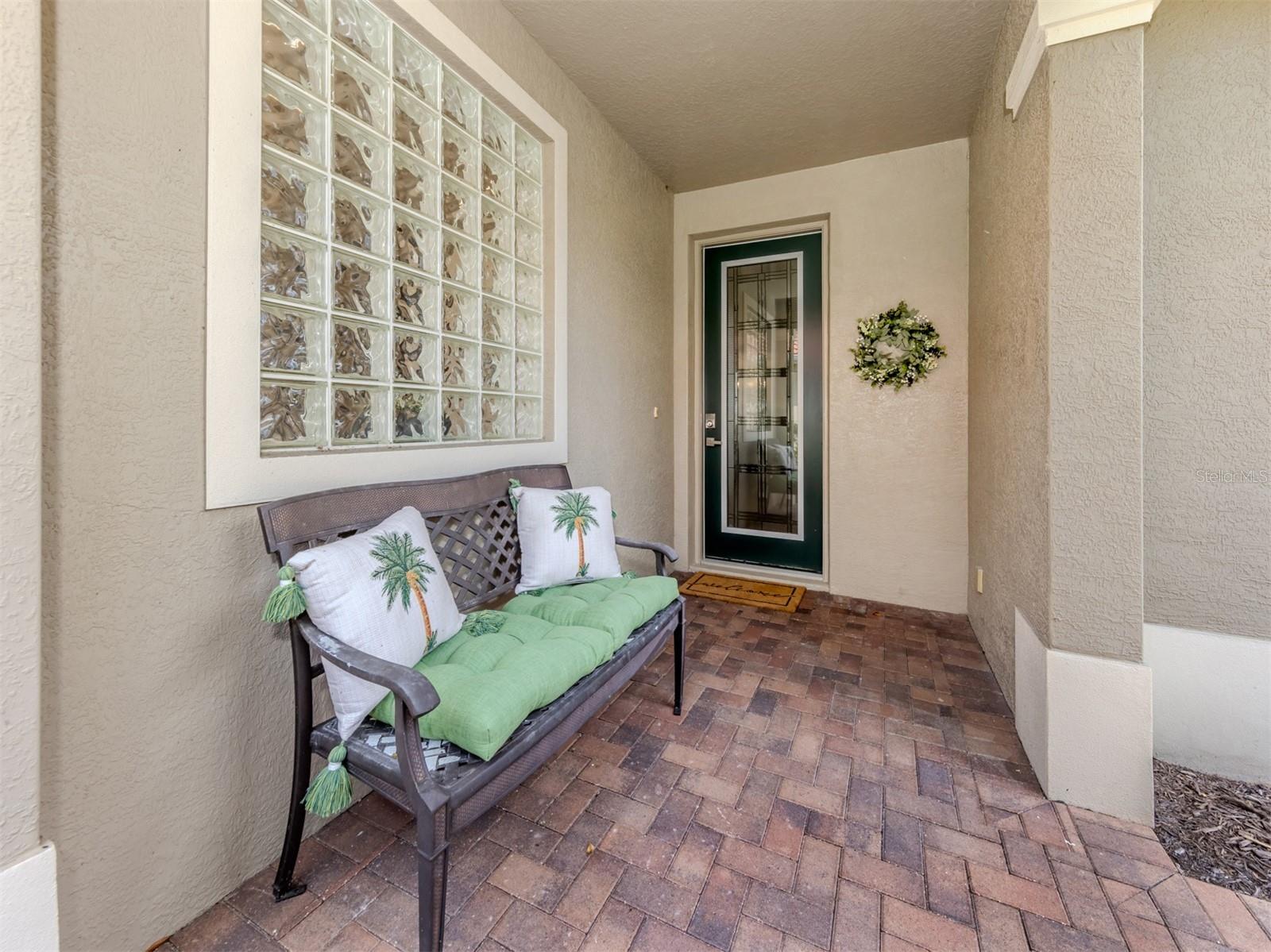 Listing photo id 3 for 177 Treviso Court