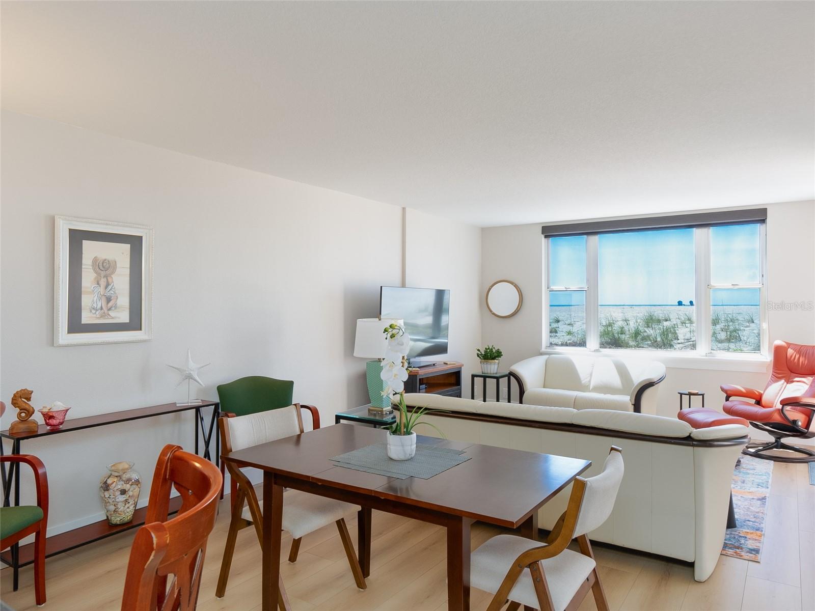 Image 11 of 27 For 1100 Tarpon Center Drive 102b