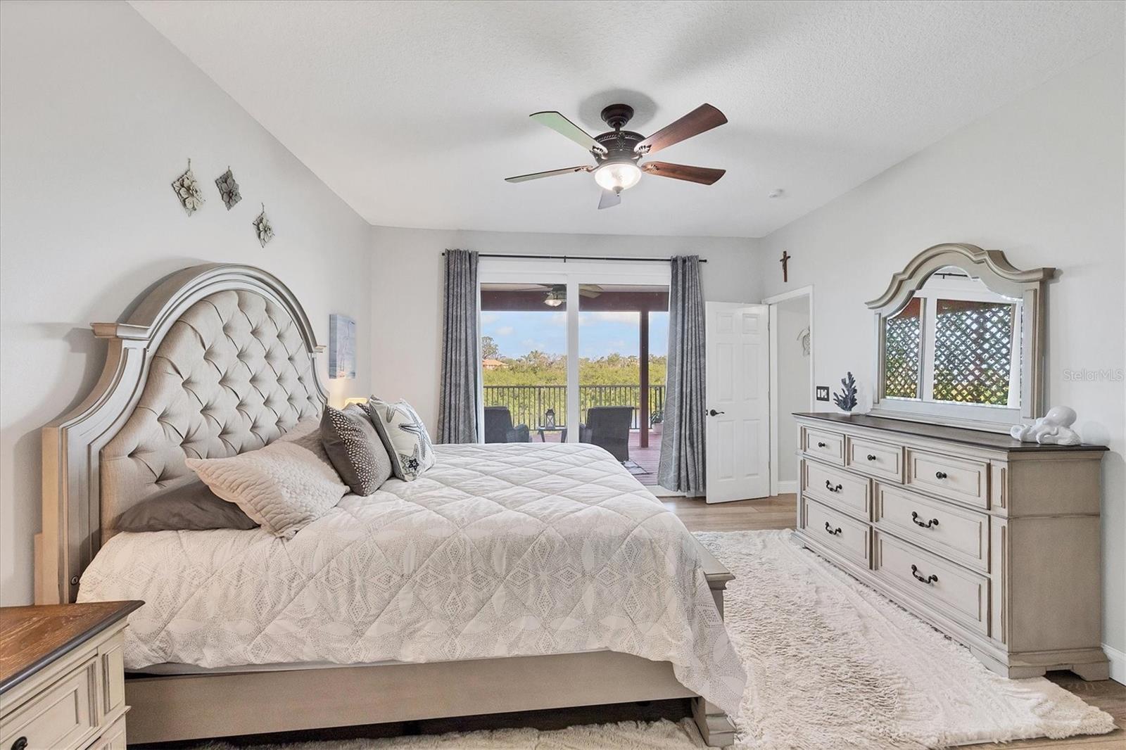 Image 19 of 43 For 1500 Lemon Bay Drive