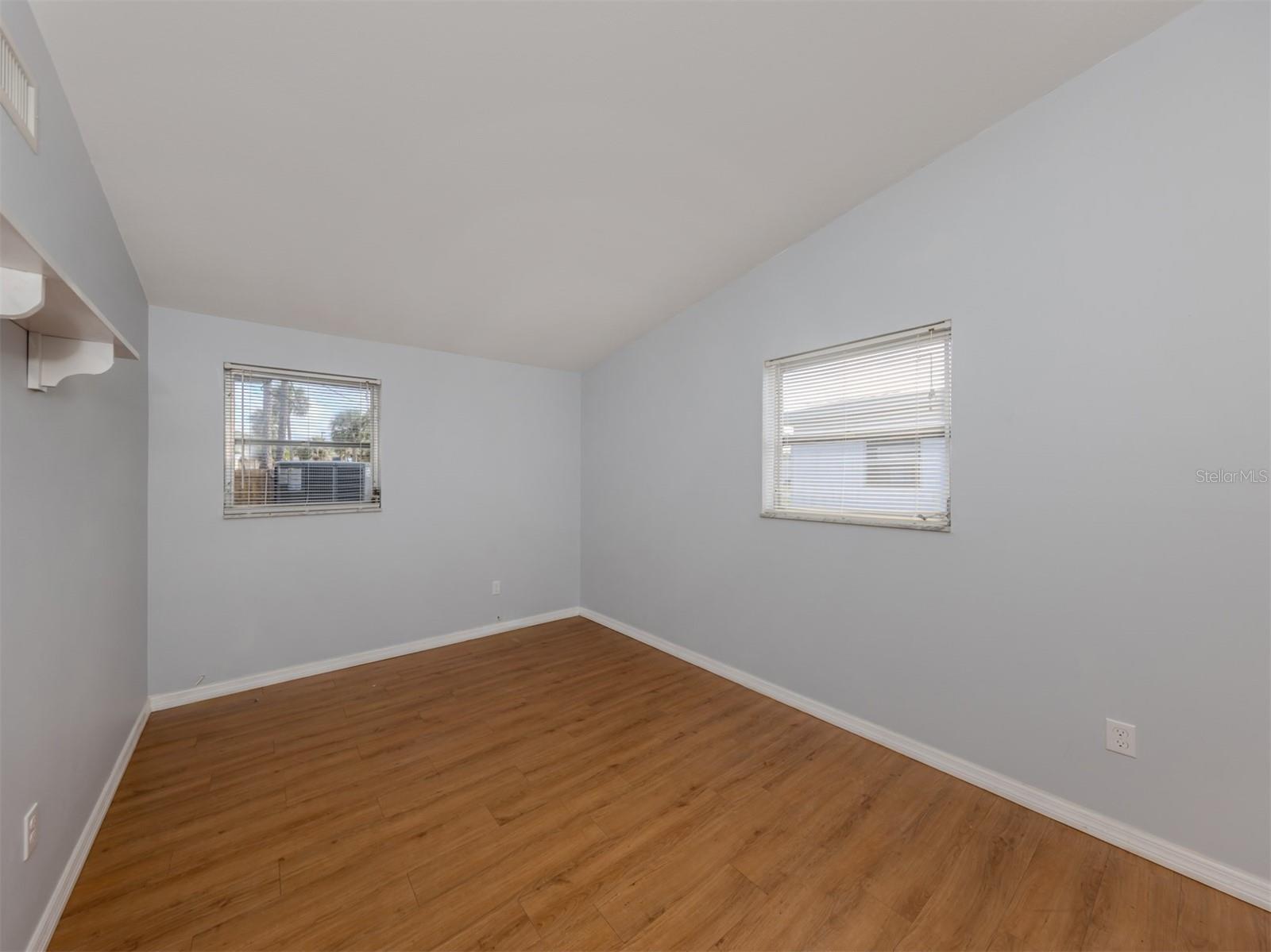 Image 17 of 41 For 8132 Coco Solo Avenue
