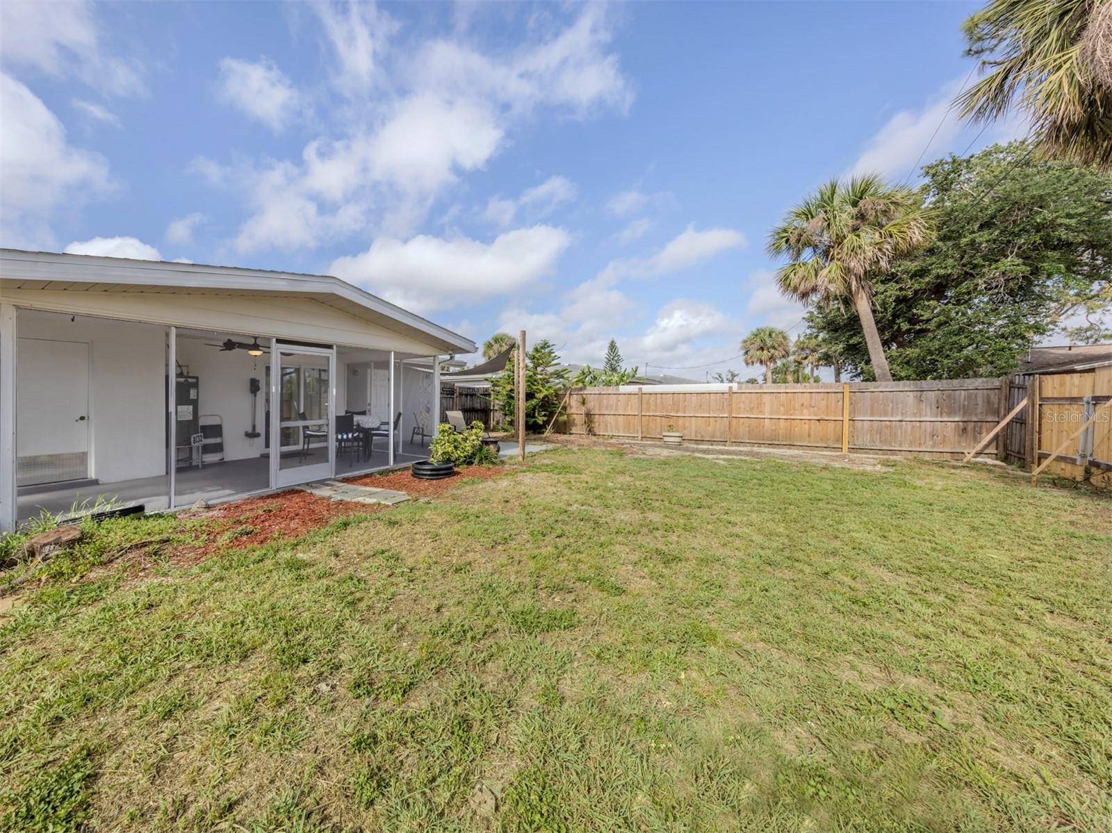 Image 21 of 41 For 8132 Coco Solo Avenue