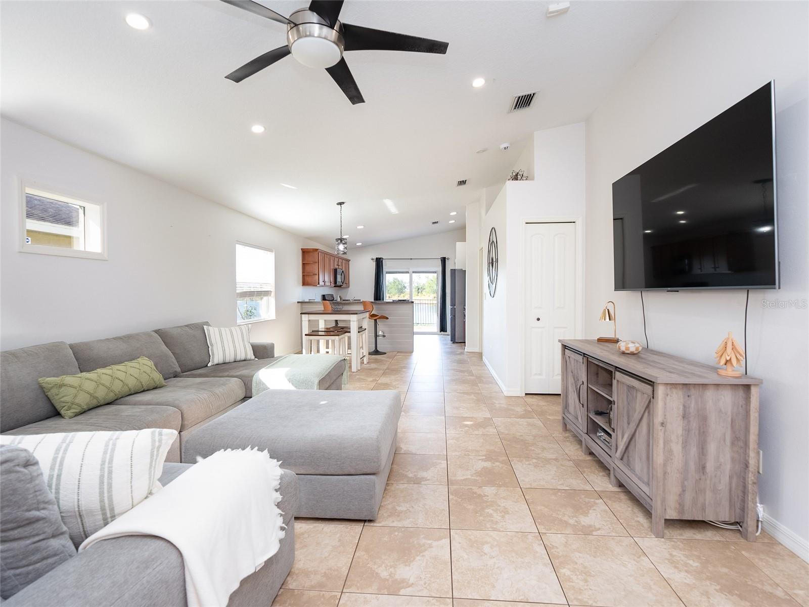 Image 8 of 32 For 4835 San Ortebello Drive