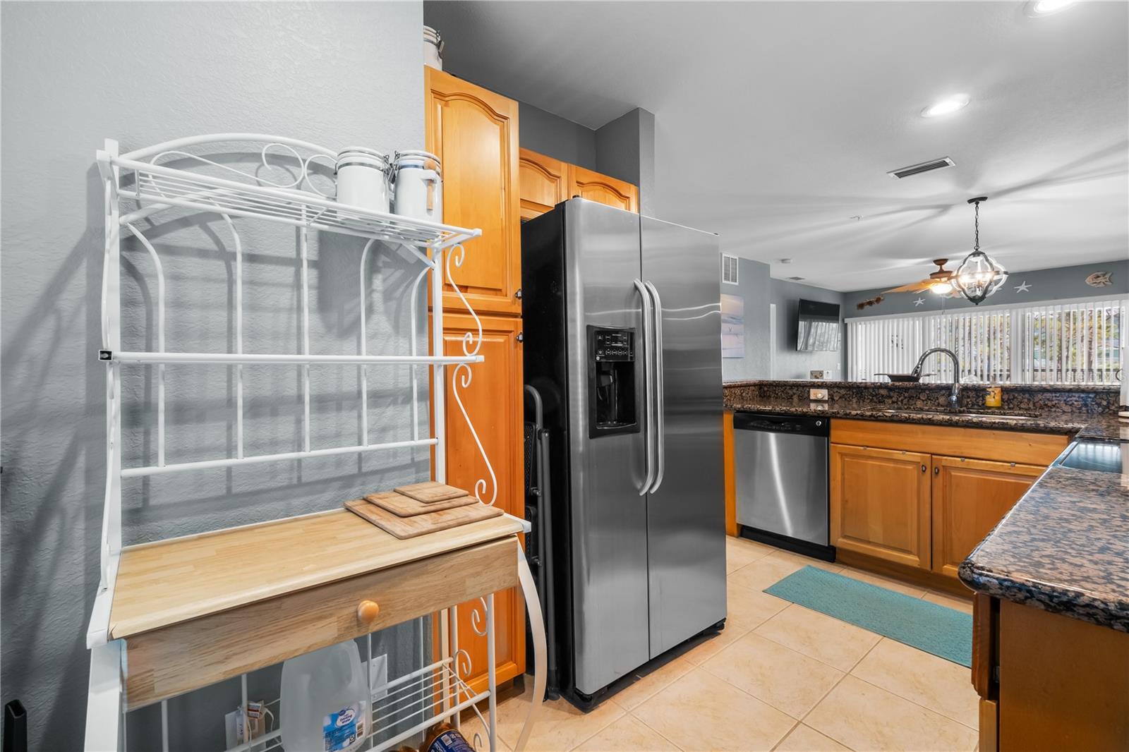 Image 4 of 44 For 8405 Placida Road 206