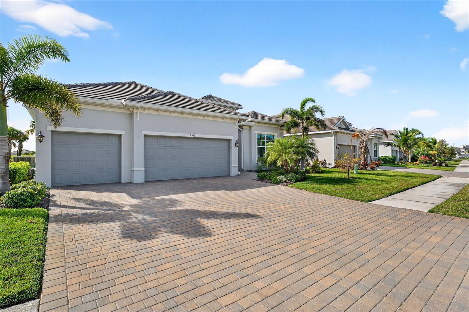 Image 12 of 74 For 25133 Longmeadow Drive
