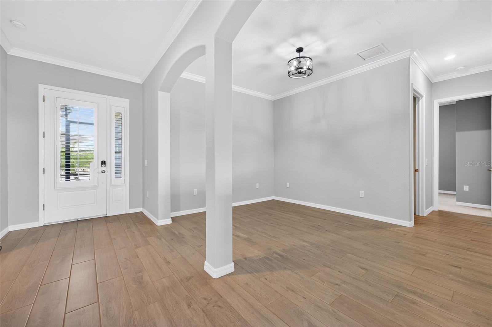Image 17 of 74 For 25133 Longmeadow Drive