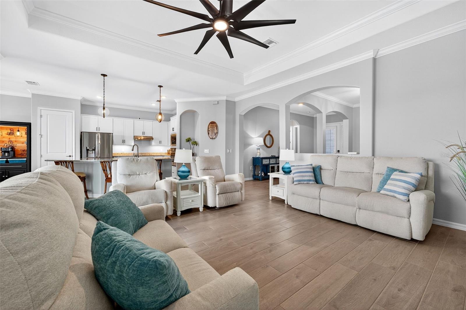 Image 19 of 74 For 25133 Longmeadow Drive