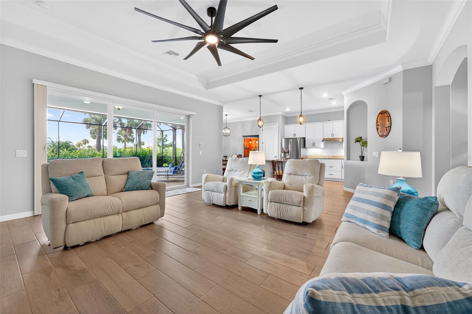 Image 20 of 74 For 25133 Longmeadow Drive