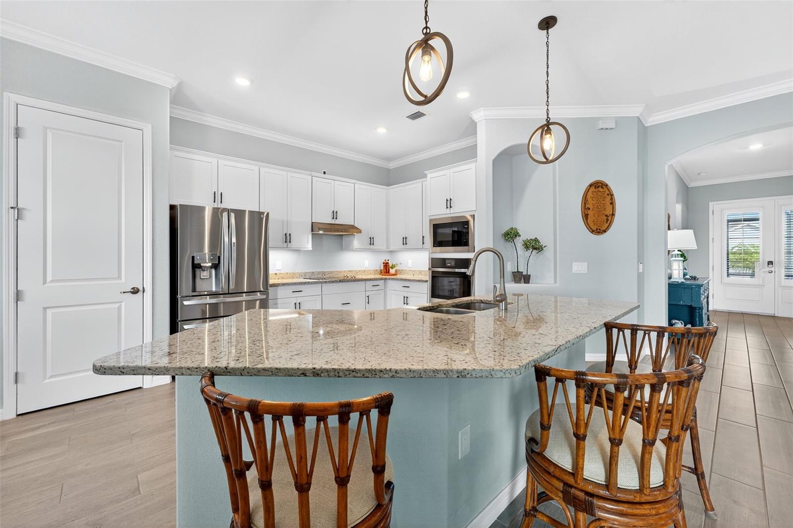Image 22 of 74 For 25133 Longmeadow Drive