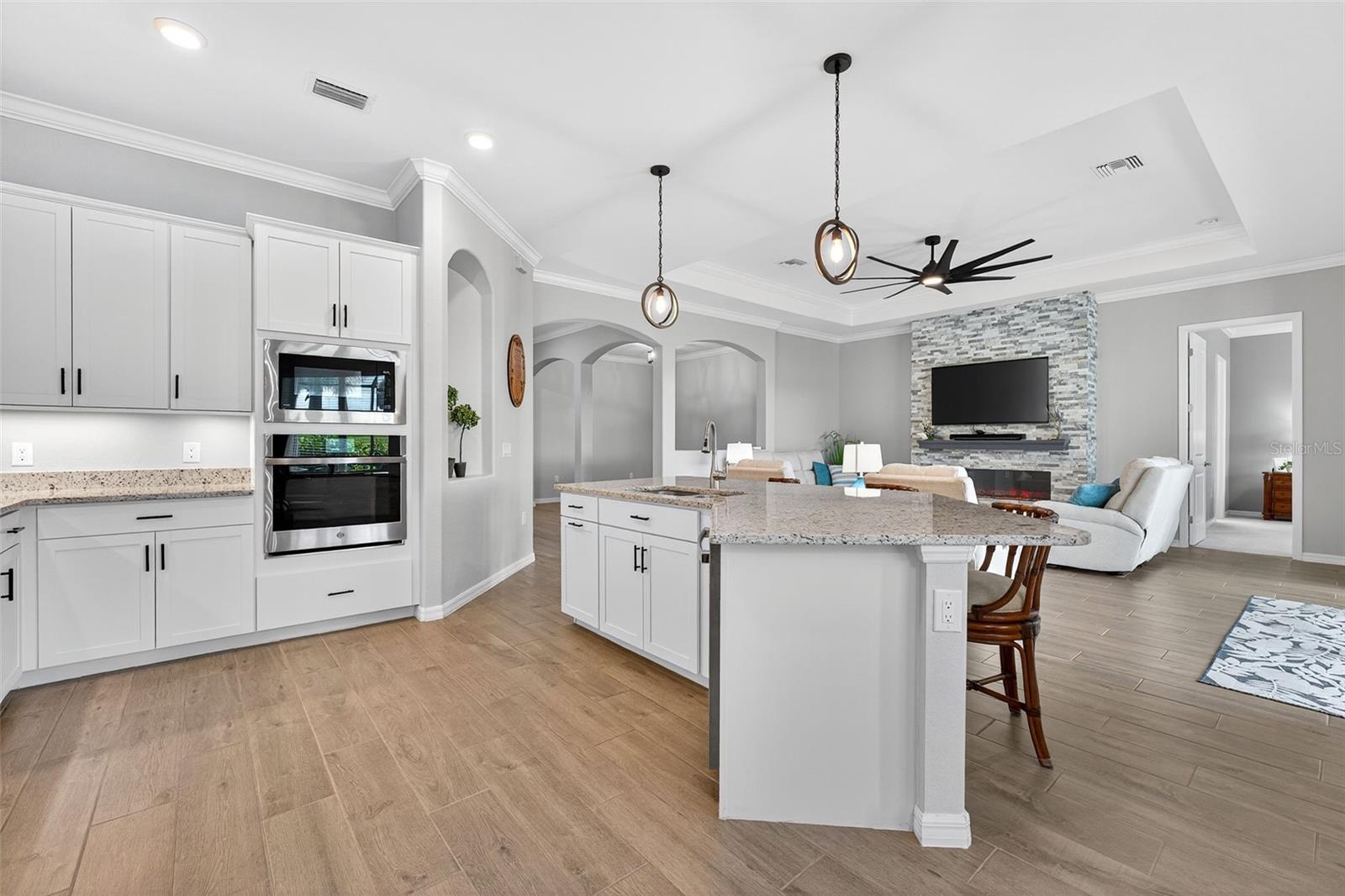 Image 23 of 74 For 25133 Longmeadow Drive