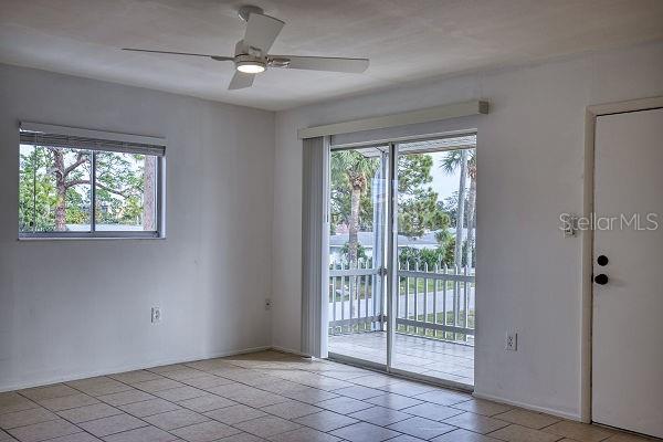Image 11 of 28 For 320 Base Avenue E 221