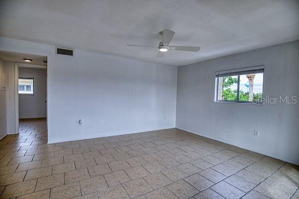 Image 17 of 28 For 320 Base Avenue E 221