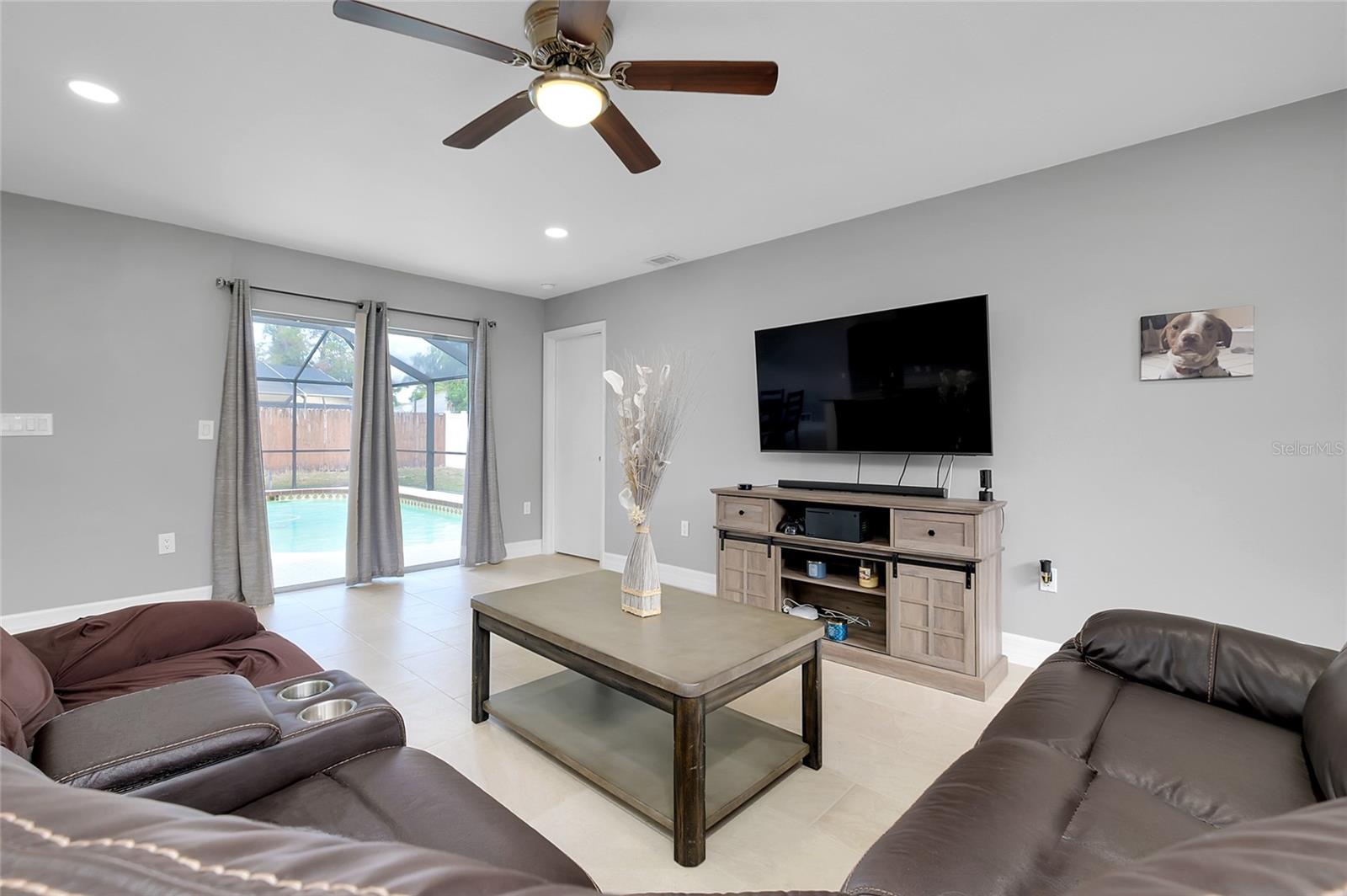 Image 5 of 48 For 4068 Palau Drive