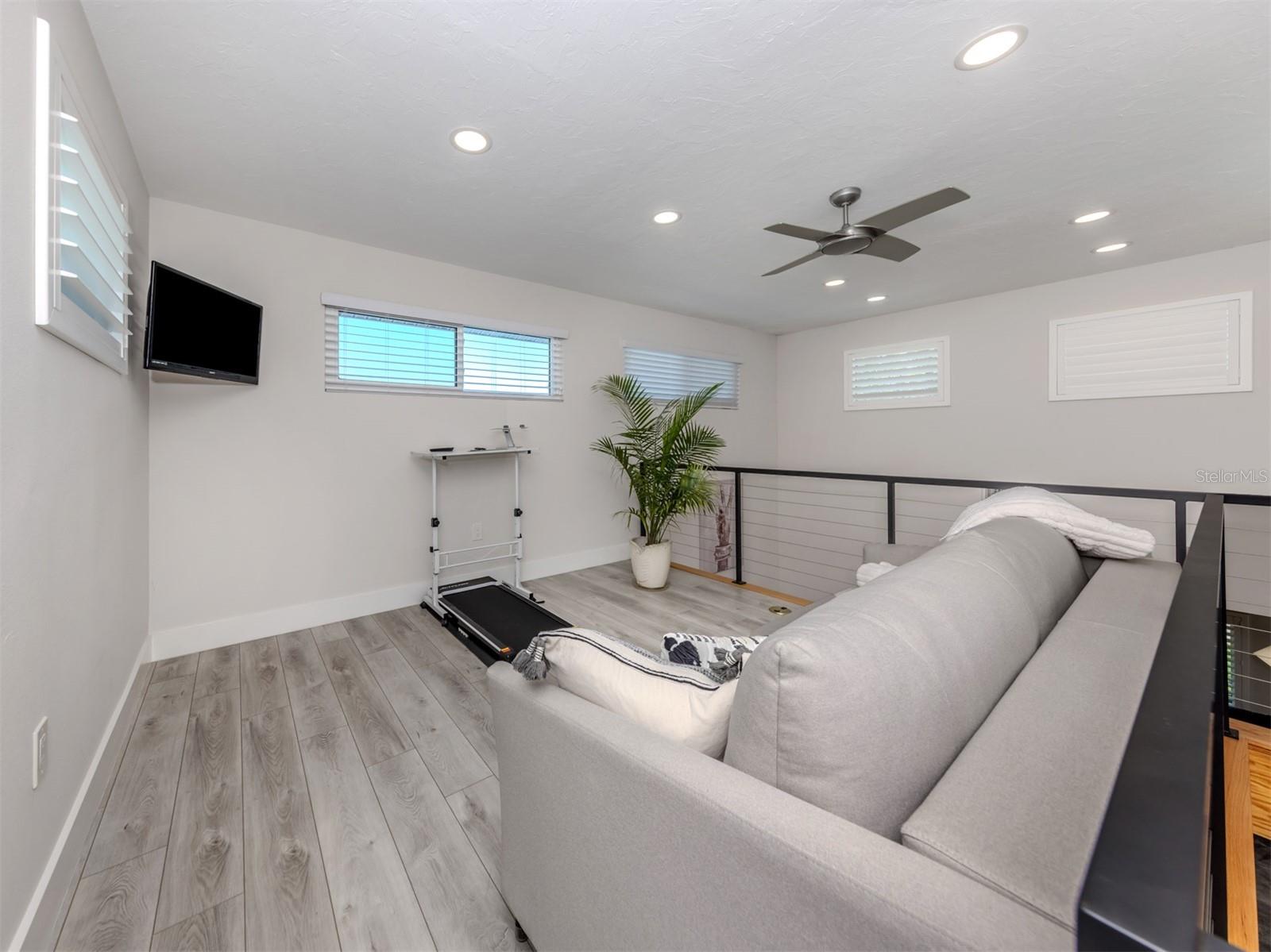 Image 16 of 60 For 616 Gardenia Drive