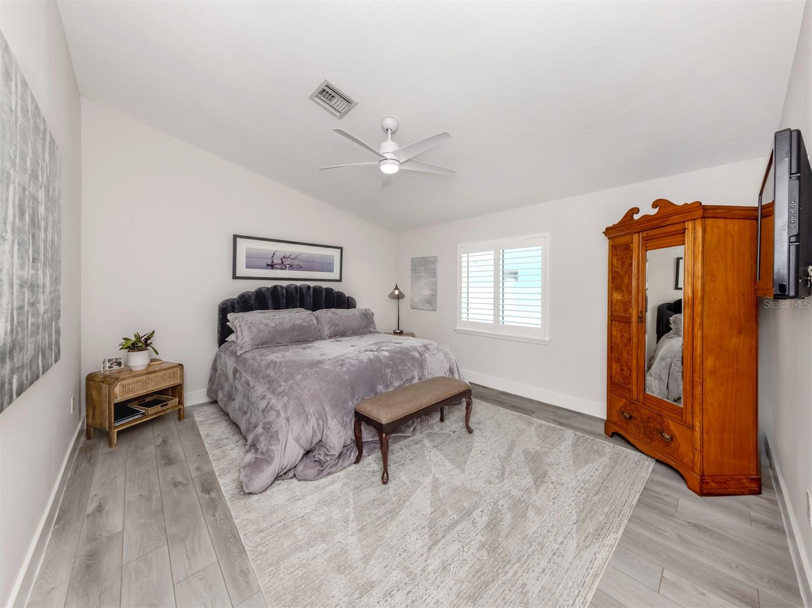 Image 20 of 60 For 616 Gardenia Drive