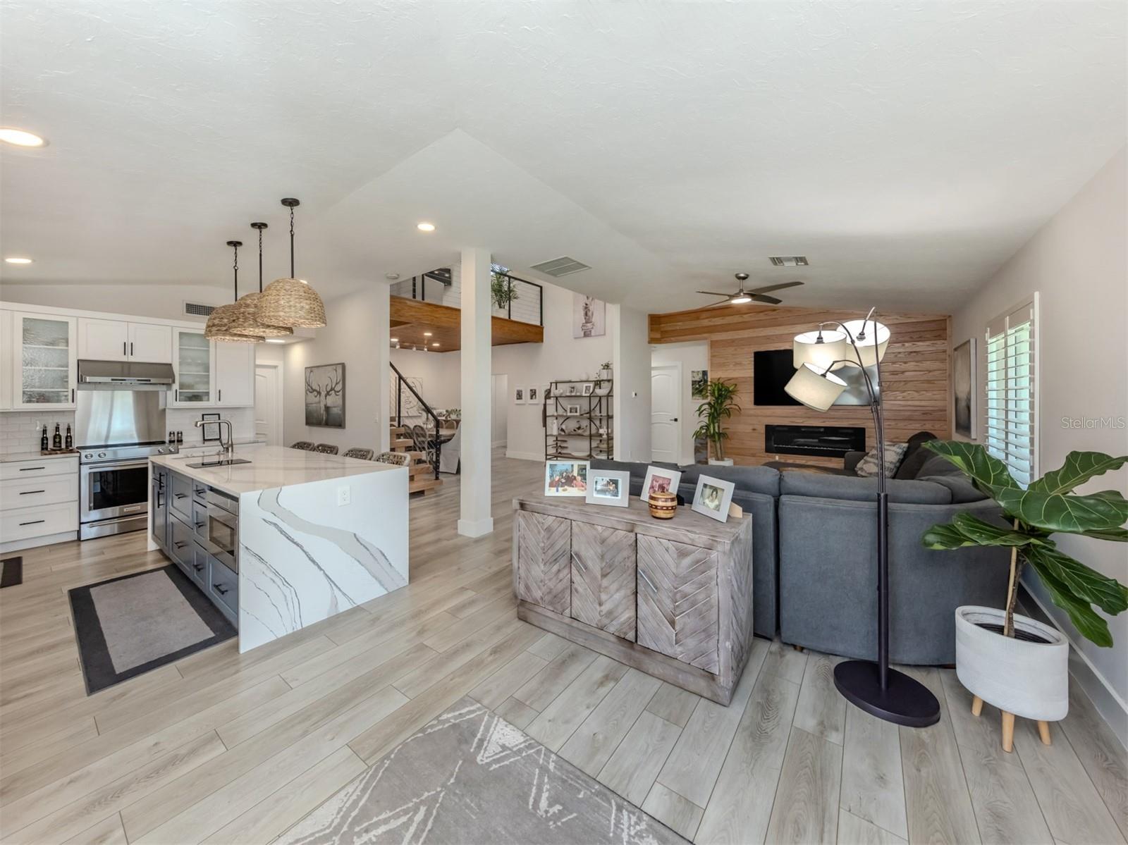 Image 3 of 60 For 616 Gardenia Drive