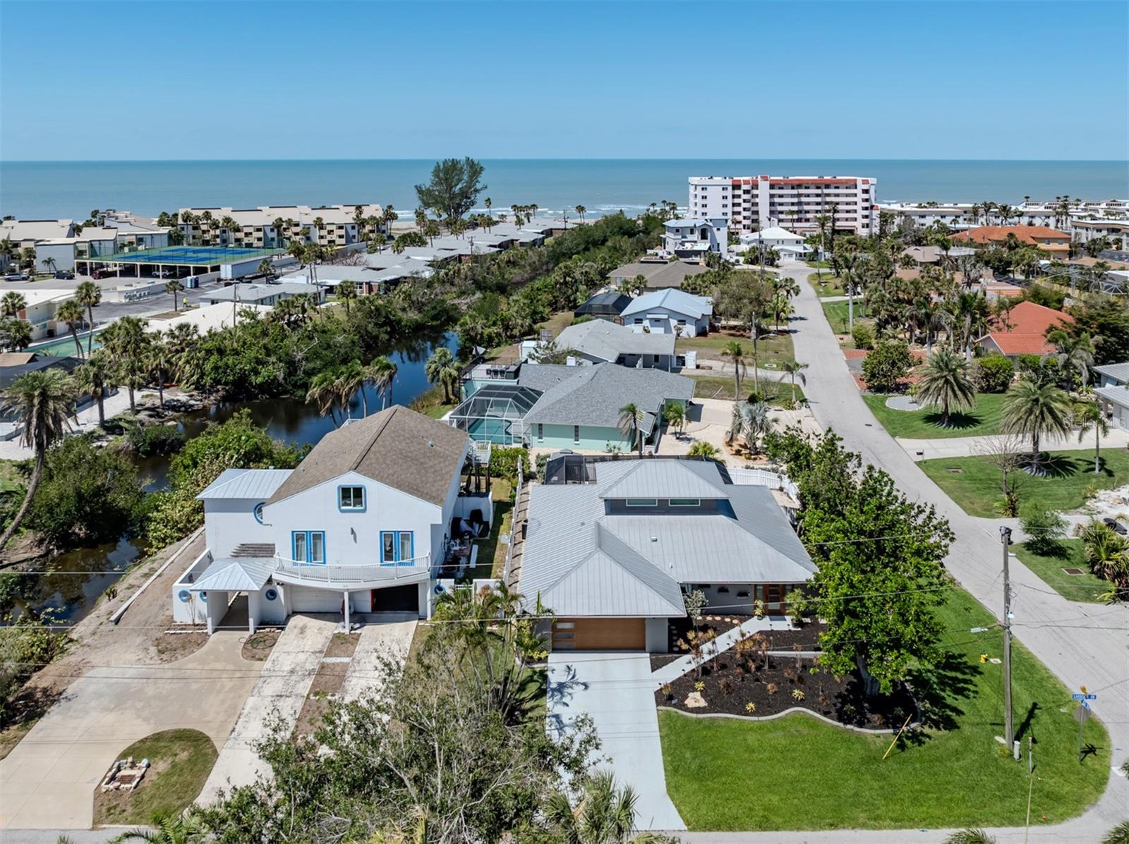 Image 33 of 60 For 616 Gardenia Drive