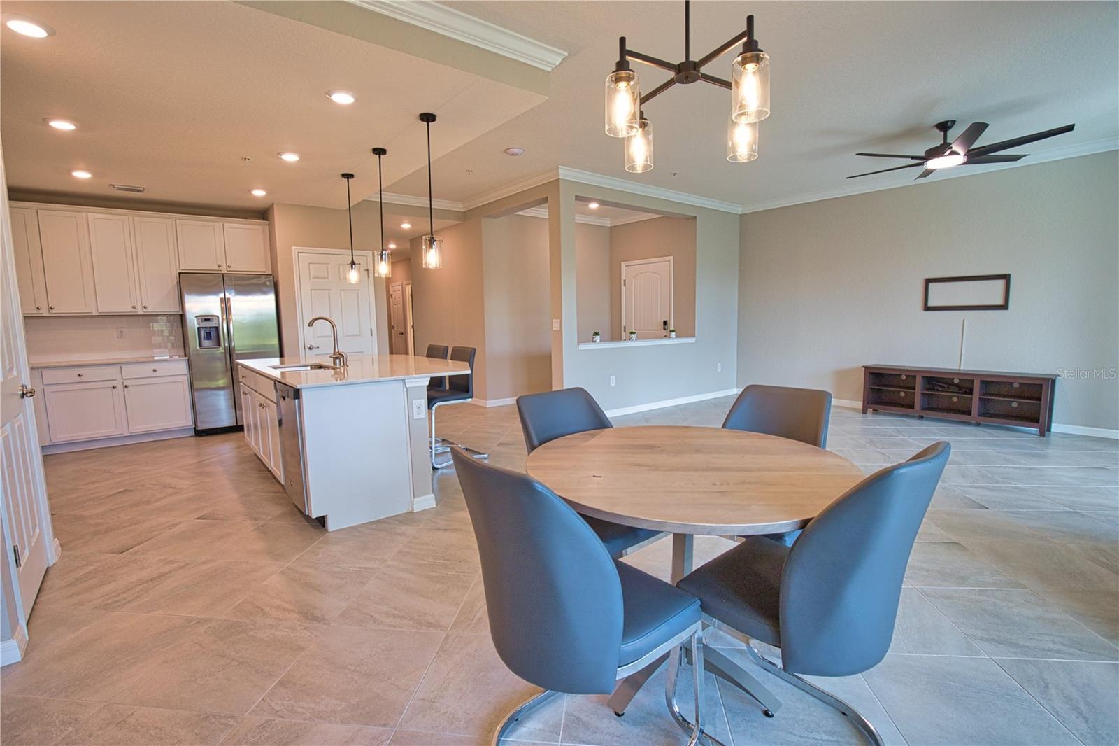 Image 10 of 36 For 10063 Crooked Creek Drive 101