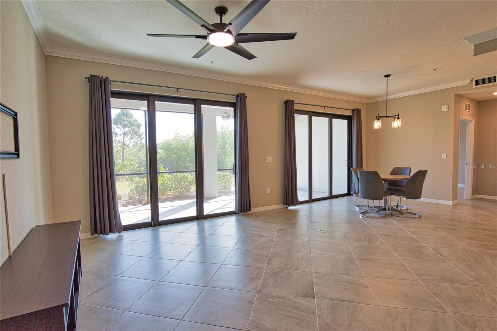 Image 11 of 36 For 10063 Crooked Creek Drive 101