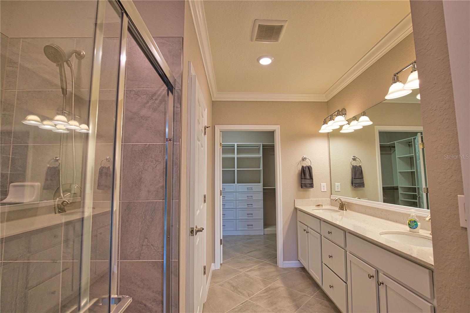 Image 17 of 36 For 10063 Crooked Creek Drive 101