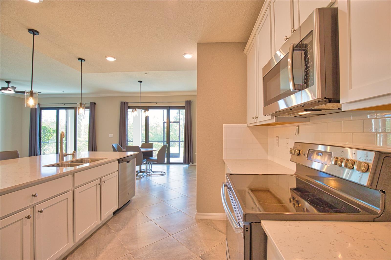 Image 7 of 36 For 10063 Crooked Creek Drive 101