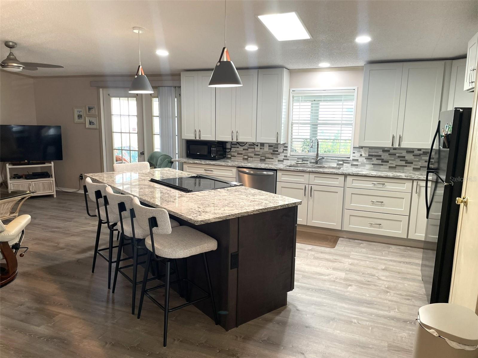 Image 11 of 68 For 536 Amberjack Drive