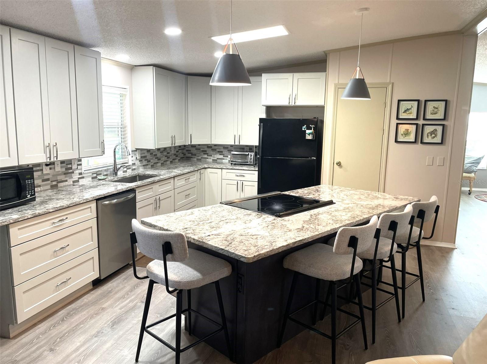 Image 13 of 68 For 536 Amberjack Drive