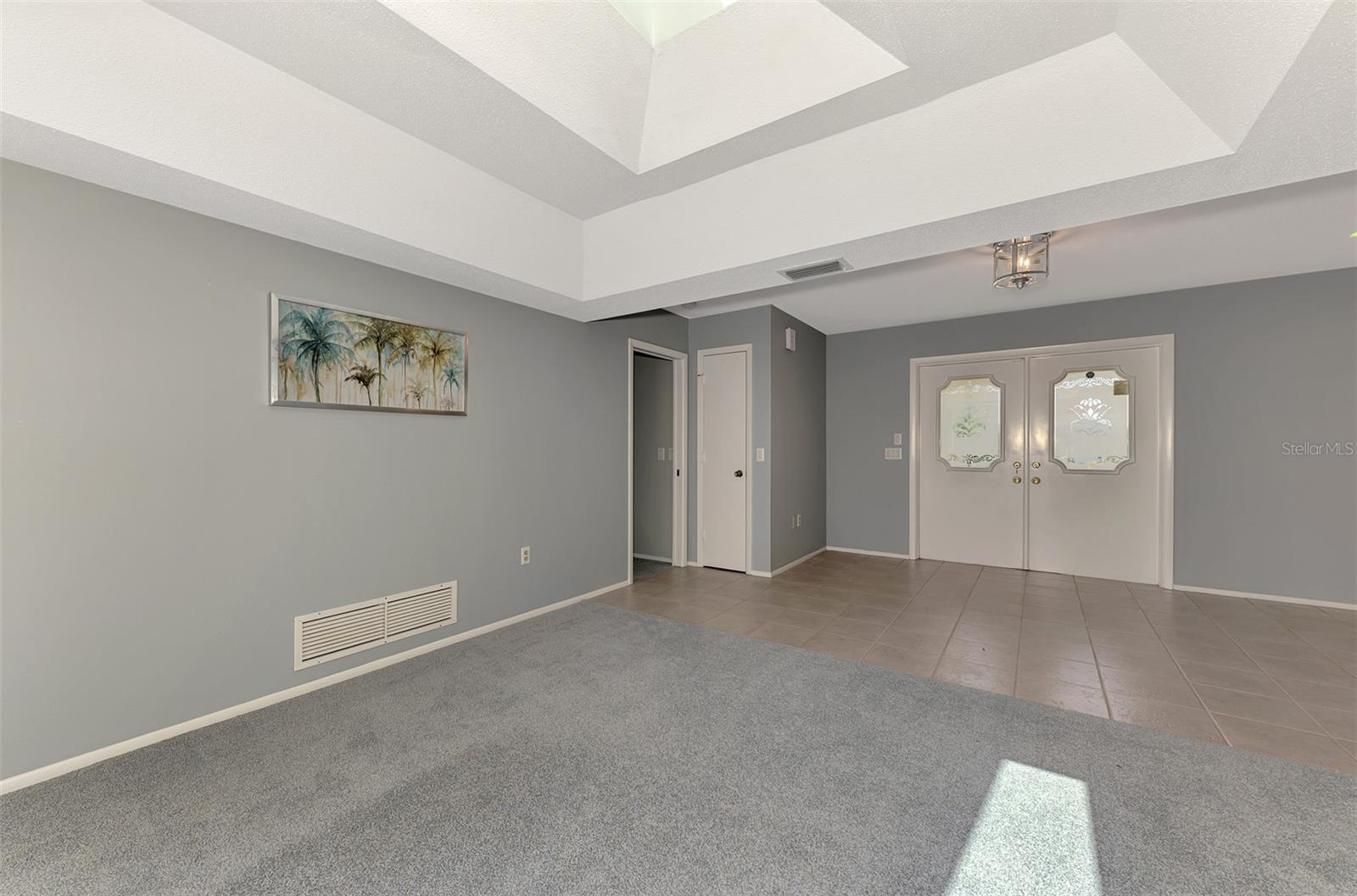 Image 11 of 79 For 409 Firethorn Avenue