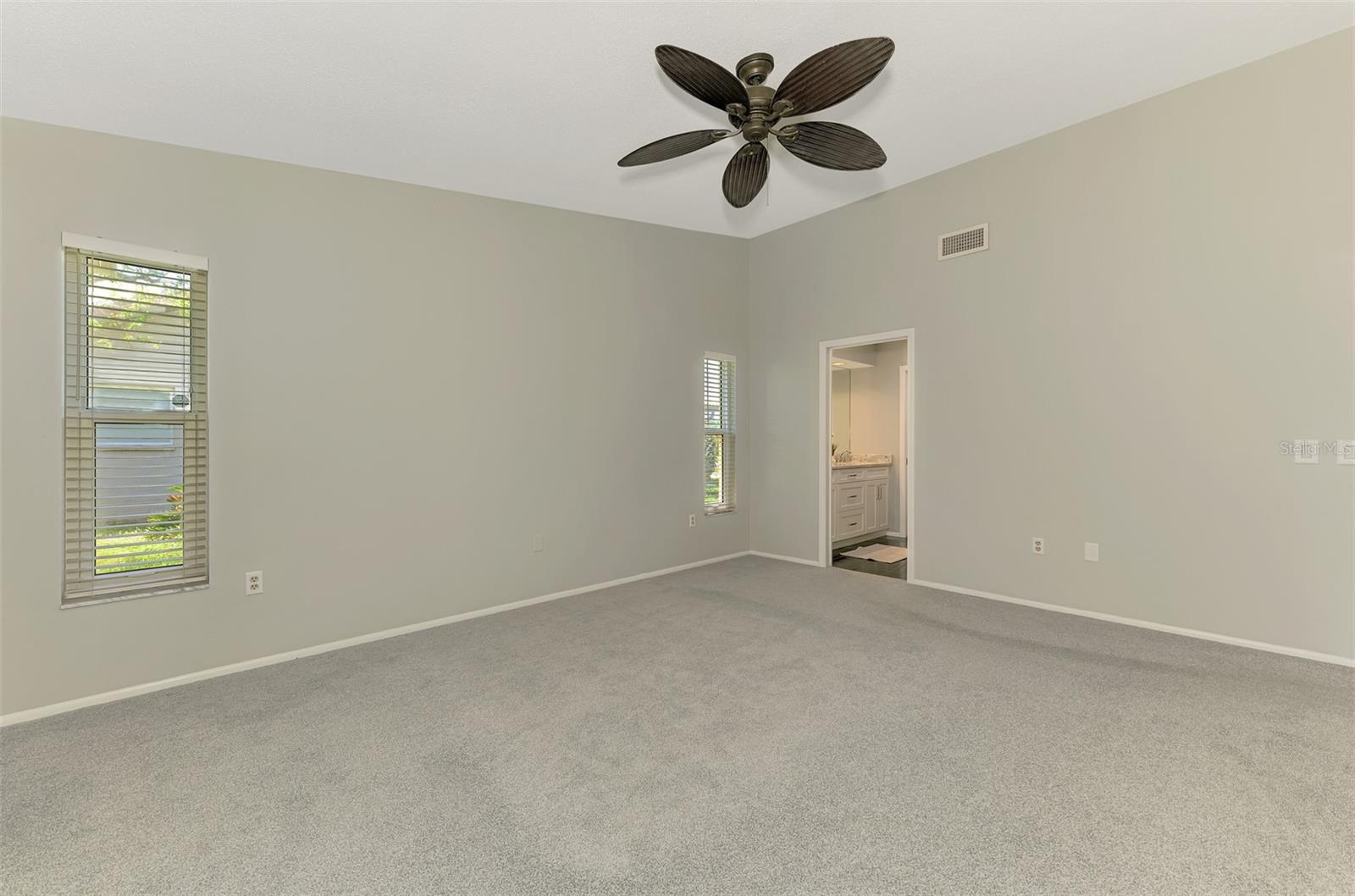 Image 31 of 79 For 409 Firethorn Avenue